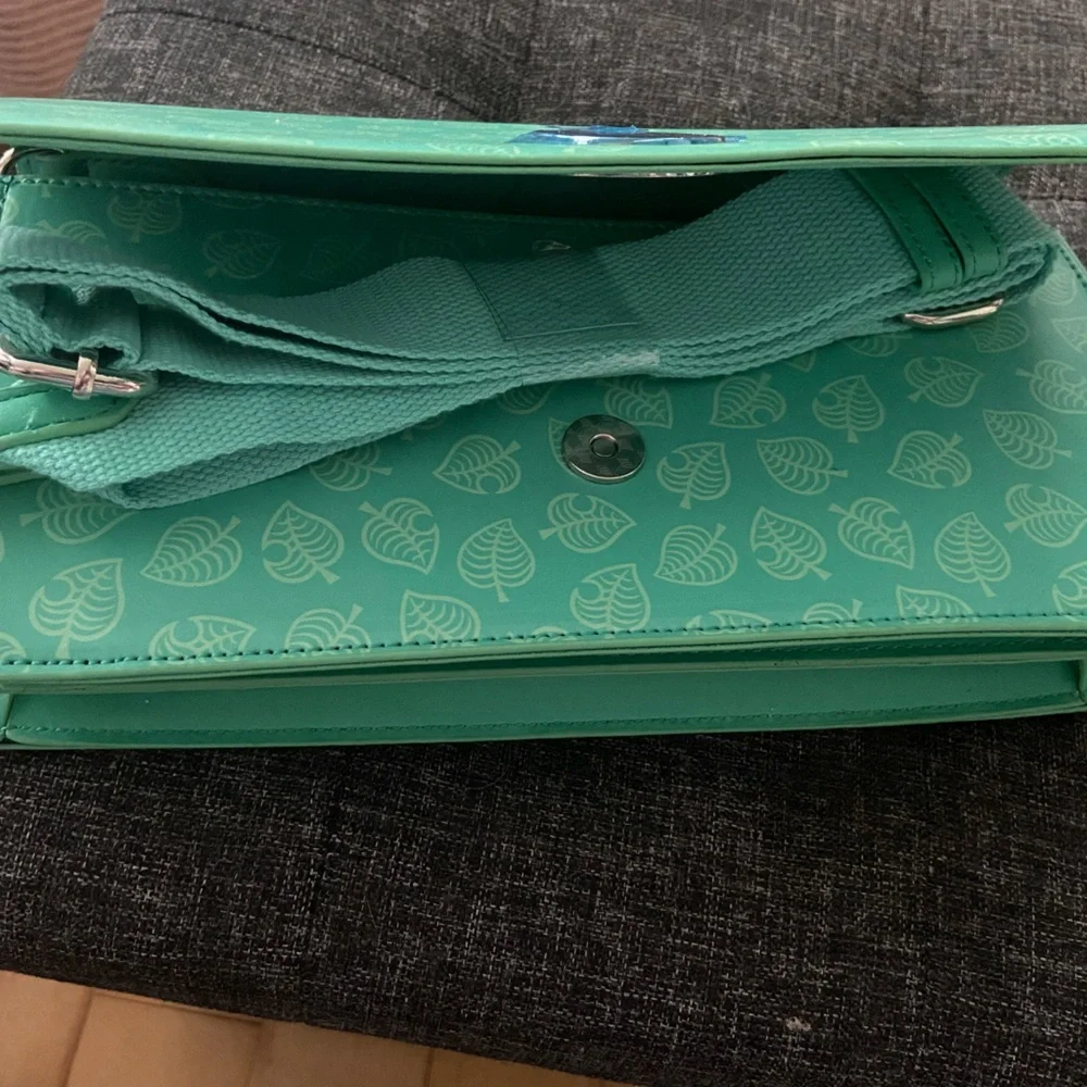 NWT Animal Crossing - Nintendo Switch Sling Bag - Teal Leaves